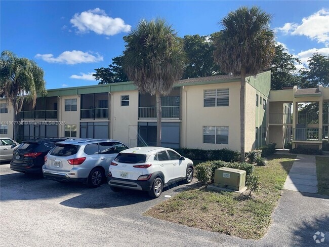 Building Photo - 4161 NW 90th Ave Unit 207 Rental