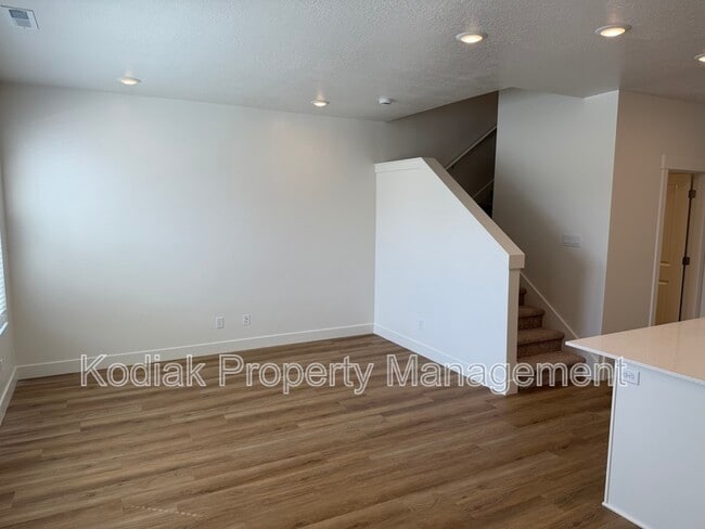 Photo - 229 W 925 N