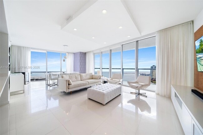 Photo - 495 Brickell Ave Unit 3301