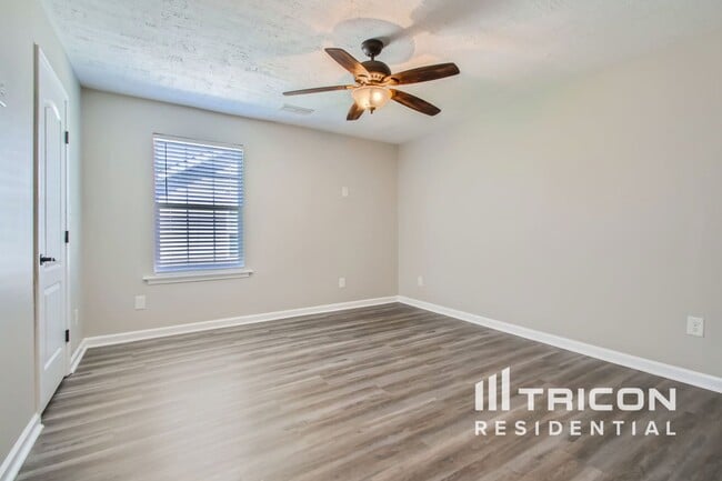 Photo - 241 Sundown Dr