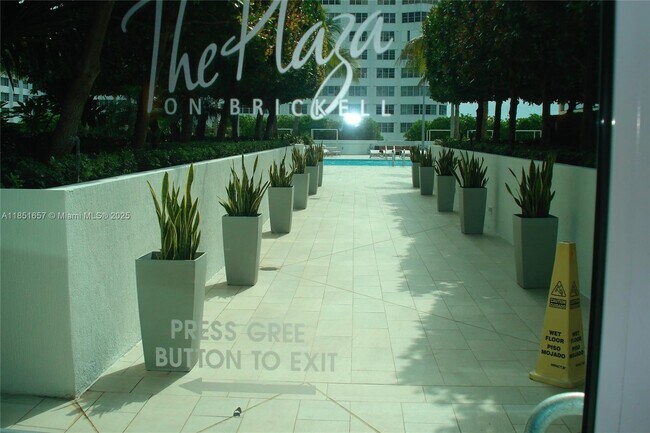 Building Photo - 951 Brickell Ave Unit 1007 Rental