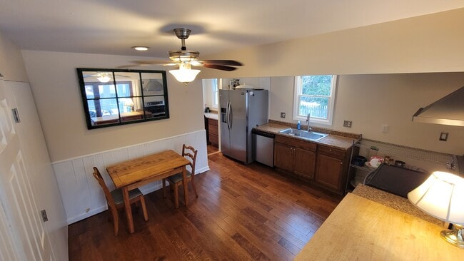 Photo - 10 Channel Ave