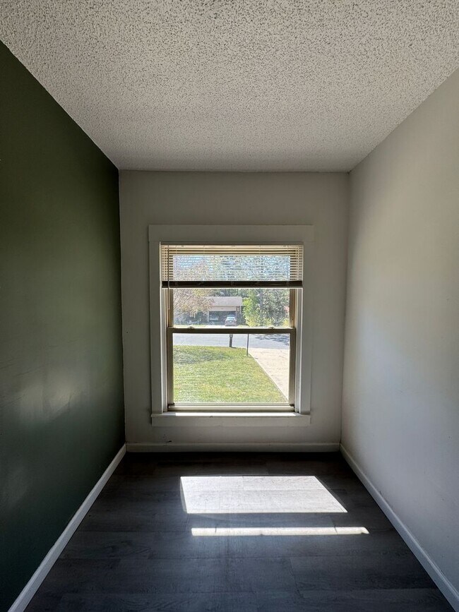 Photo - Charming 3 Bed 2 Bath Home with Fenced Yard