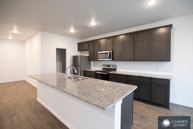 Photo - 655 Pinnacle Dr