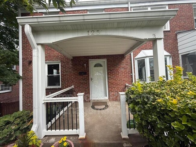 Building Photo - 125 Cherrydell Rd