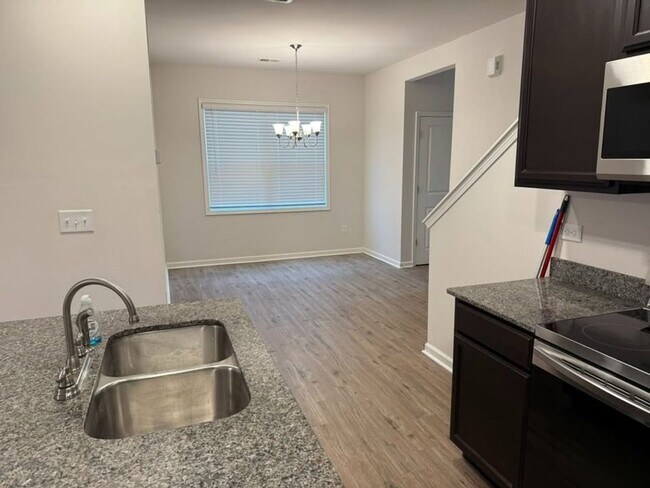 211 Scenic Rd Unit 211 Scenic Rd