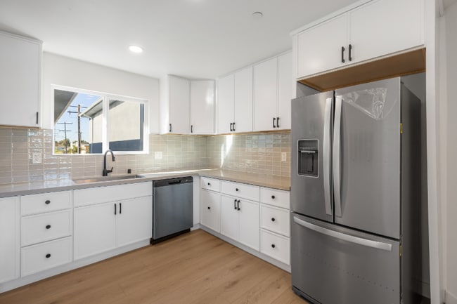 Photo - 3724 Acacia St Unidad Building A 1