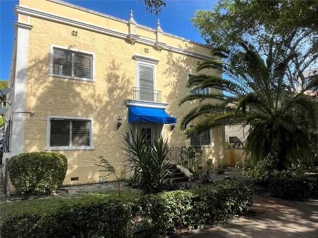 Photo - 223 Calabria Ave Unit 11