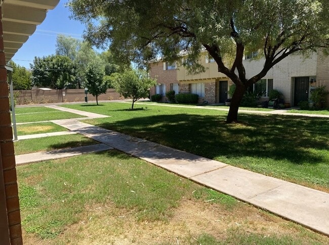 4809 S Mill Ave