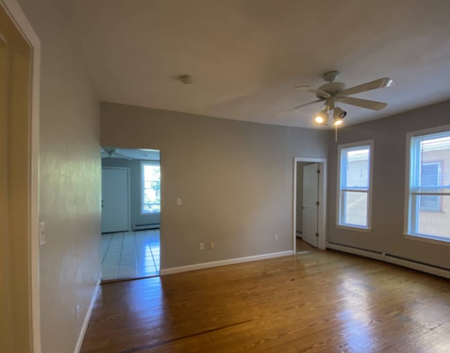 Photo - 11 Beacon St