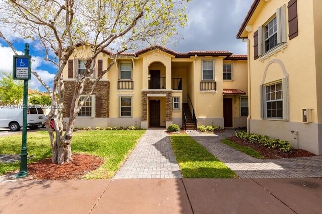 Building Photo - 1490 NE 33rd Rd Unit 101-18