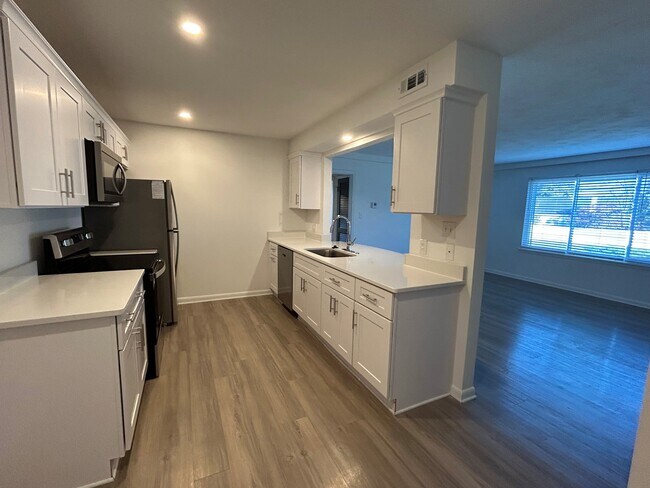 Peakland Apartments
