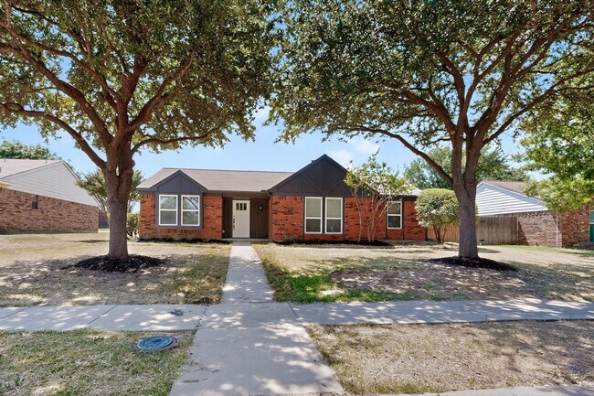 215 Aspenway Dr
