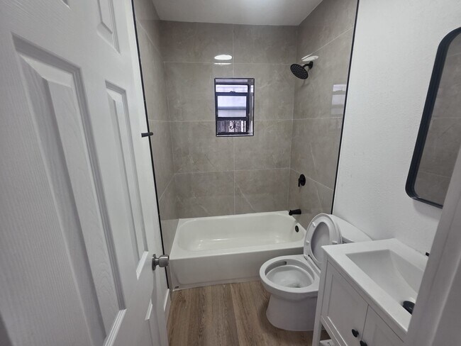 Photo - 5900 NE 1st Ave Unit 1