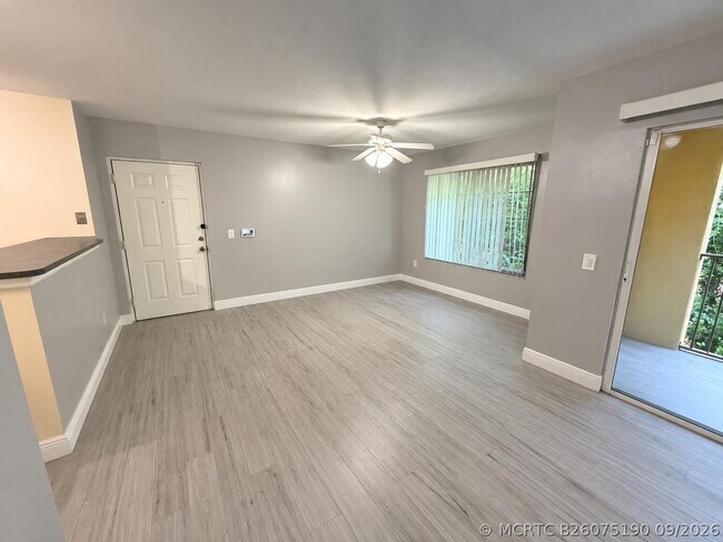 4241 San Marino Blvd Unidad 206