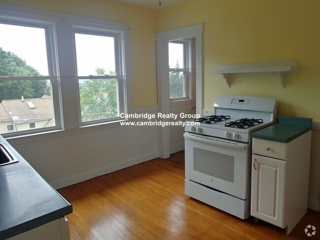 Building Photo - 23 Edison Ave Unit 2T Rental