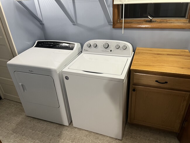 Photo - 105 Myers St