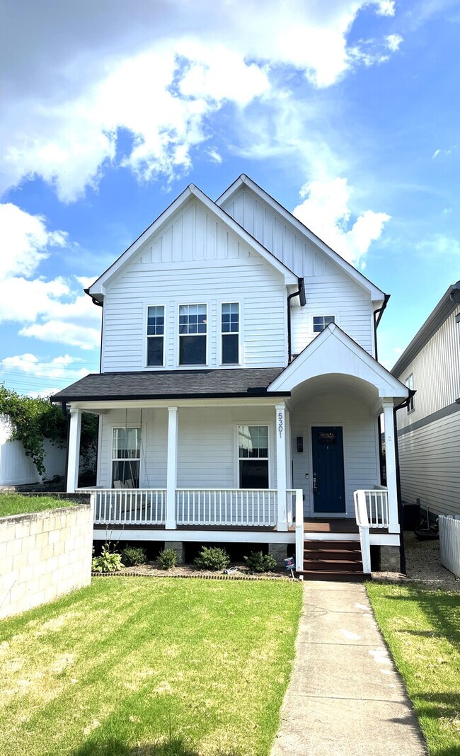 Building Photo - 5301 Pennsylvania Ave Rental