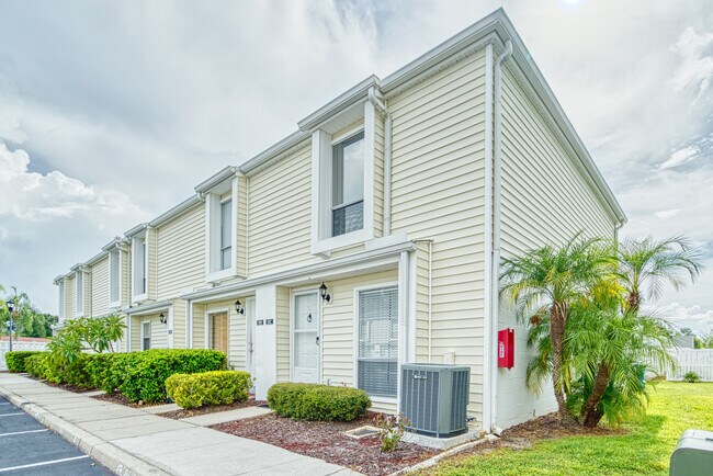 Photo - 11912 Cypress Hill Cir Unit 11912