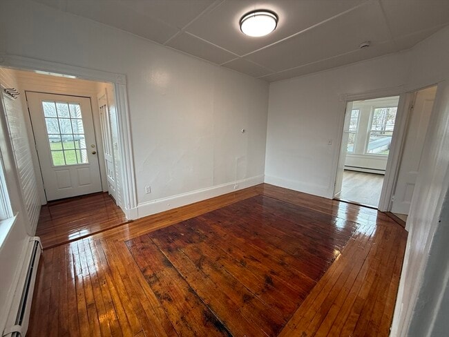 Photo - 7 N Green St