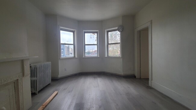 Photo - 242 Bowers St Unidad 3