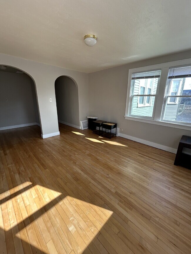 Charming 1-Bed Waterfront Oasis with Scenic Views in Eau Claire!