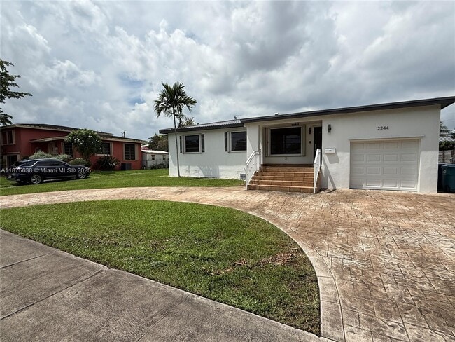 Building Photo - 2244 SW 82nd Pl Unit 1 Rental