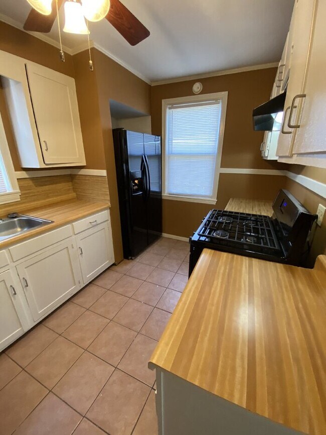 Photo - 6709 Rockwood Rd