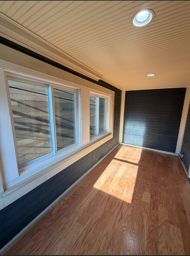 Photo - 150 W 9th St Unidad 2