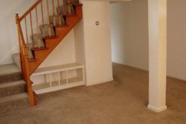 Photo - 3313 Old Forest Rd Unidad B