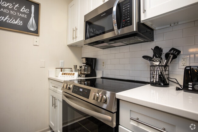 C1 - 3BR,2BA - 1,321SF - Kitchen