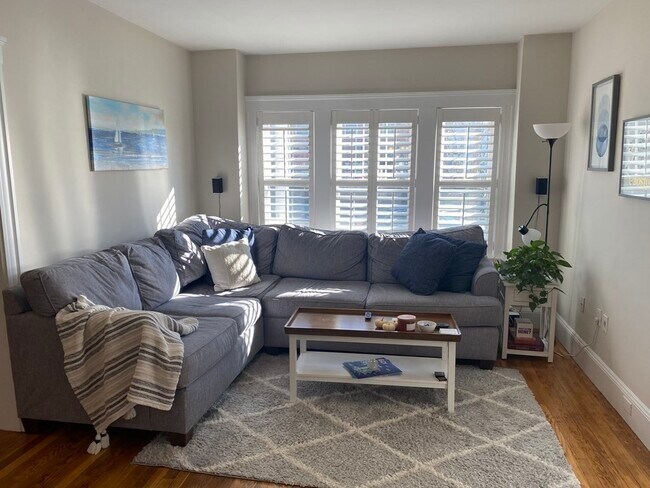 Photo - 633 High St Condo Unit 1