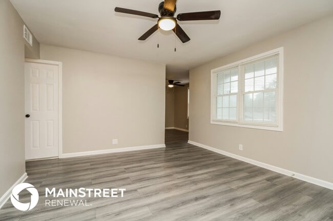 Photo - 241 Warrior Rd