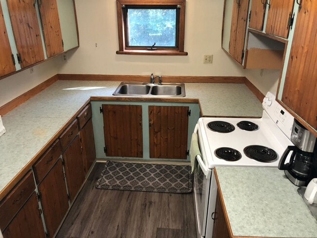 Photo - Newly remodeled - 1 bed - 1 bath off Rosie Creek