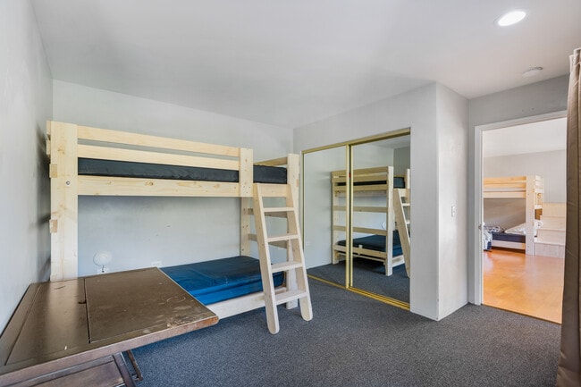 Mesa Doble - The Arroyo House Student Living.