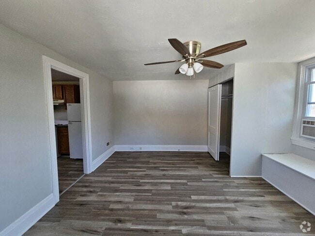 Building Photo - Newly updated 1 bedroom 1 bath apartment f...