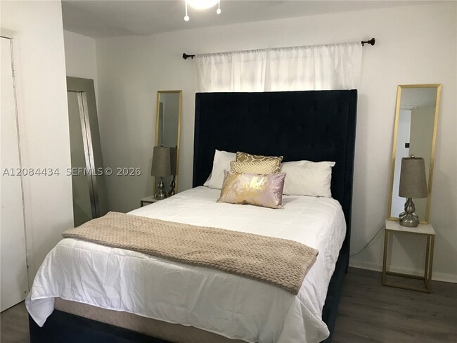 Photo - 5145 NW 5th Ave