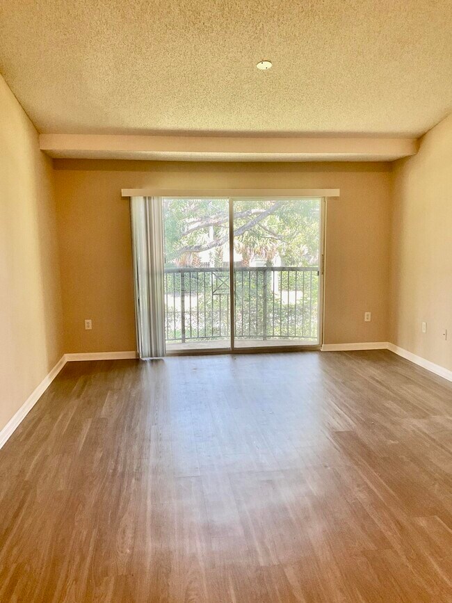 Photo - 4183 N Haverhill Rd Unit 716
