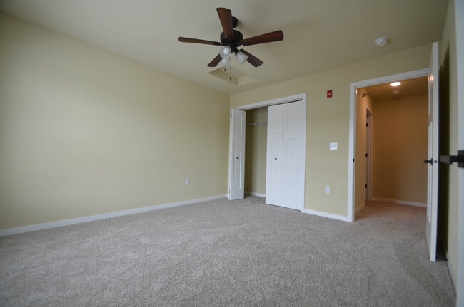 Bedroom - 2018 Campbell Rd