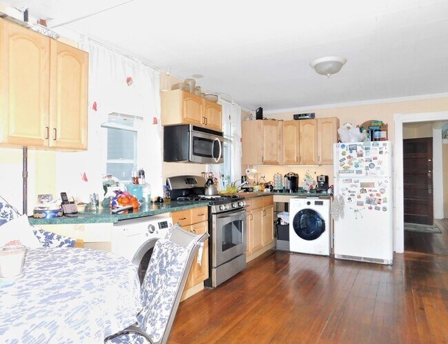 Photo - 625 E 8th St Unidad 3