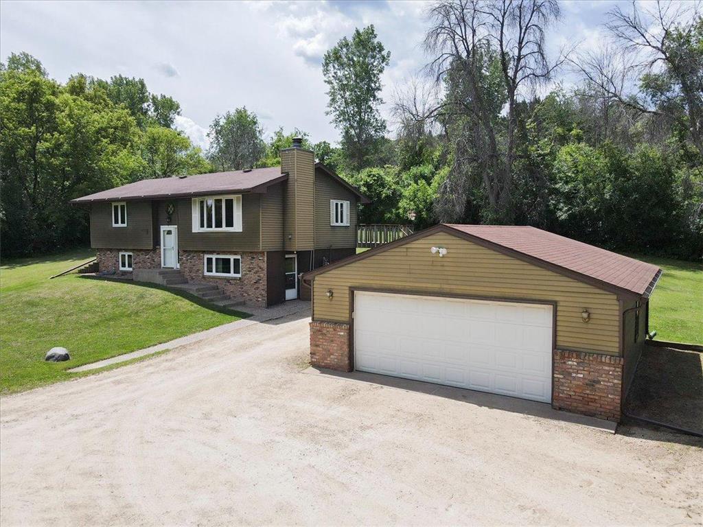Photo - 1396 Military Rd