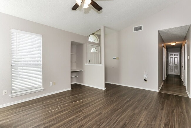 Photo - 1954 Carrington Dr