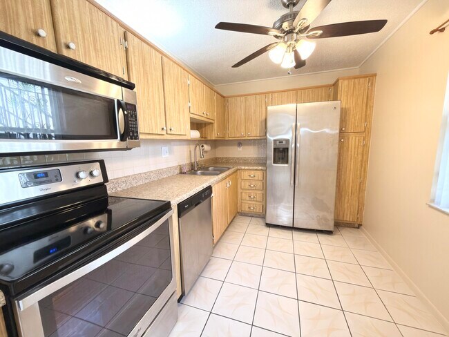 7650 W McNab Rd Unit 210