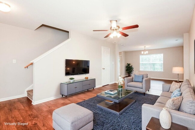 Photo - 4905 Broad Leaf Ct
