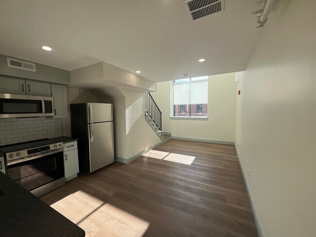 Photo - 160 Seabury St Unidad 32