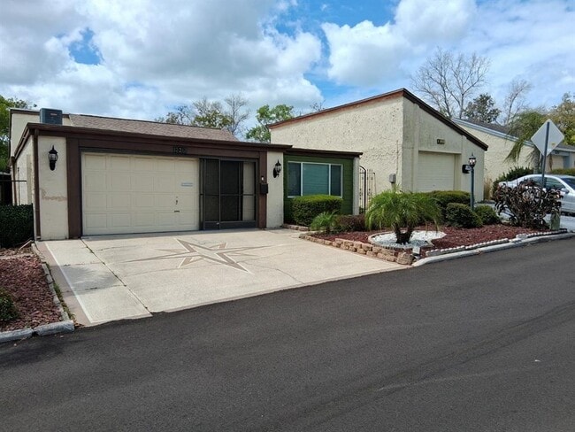 Building Photo - 12213 Saddle Strap Row