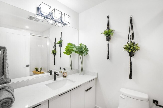 Photo - Spacious 4 bed 3.5 Bed Townhome in Panorama Ridge Unité 10