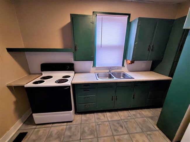 Photo - 1-2 bedroom house for rent in Clay Center, KS