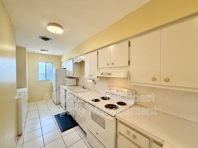 Photo - 325 Englewood Isles Pkwy