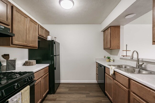 Emerald Pointe Apartments